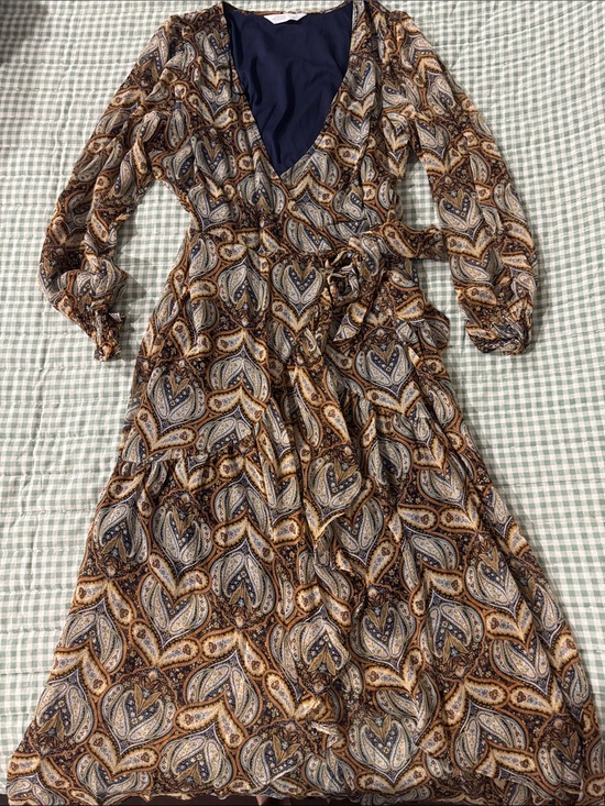 LC Lauren Conrad Dresses & Skirts - LC Lauren Conrad Brown and Navy Paisley Wrap Dress